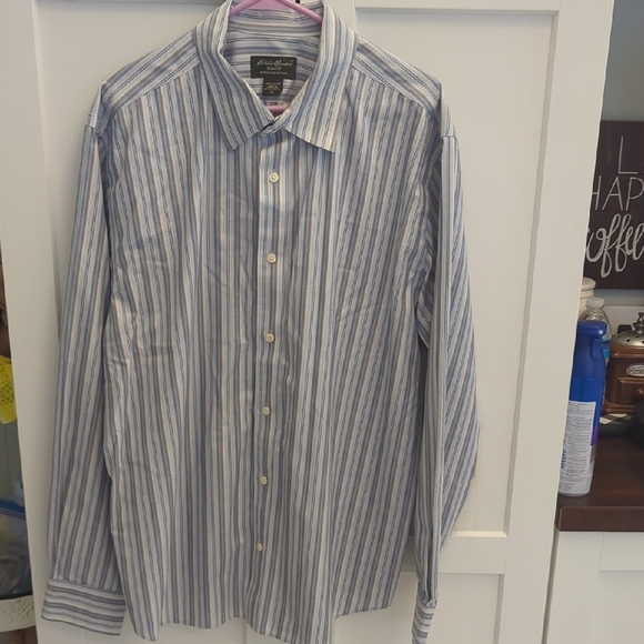 Eddie Bauer Men's Striped Button-Down Shirt - Picture 1 of 4